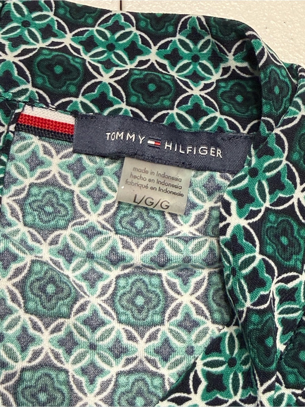 Tommy Hilfiger Green and Navy Geometric Print Button-Down Top